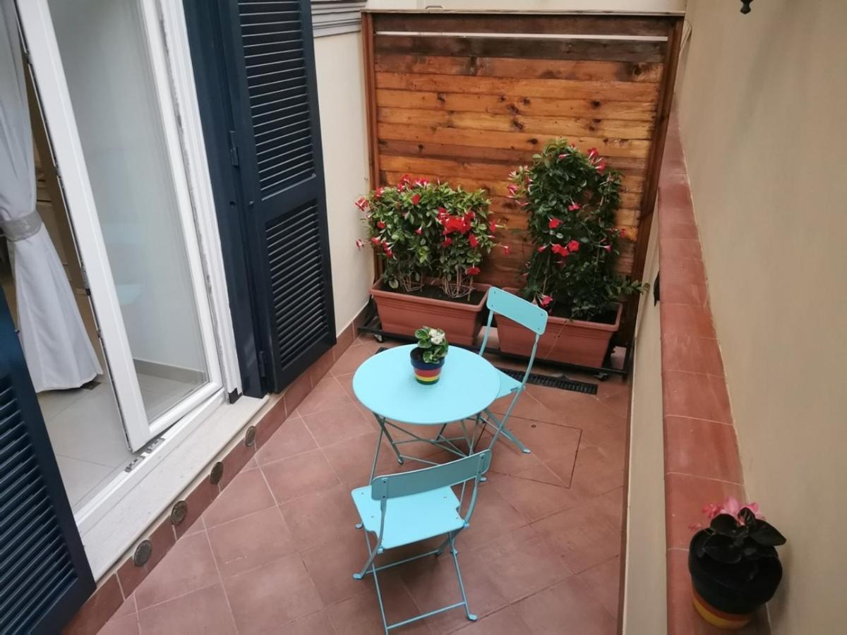 Le Stanze Di Eli E Gio Bed and Breakfast Castellammare di Stabia Exteriör bild