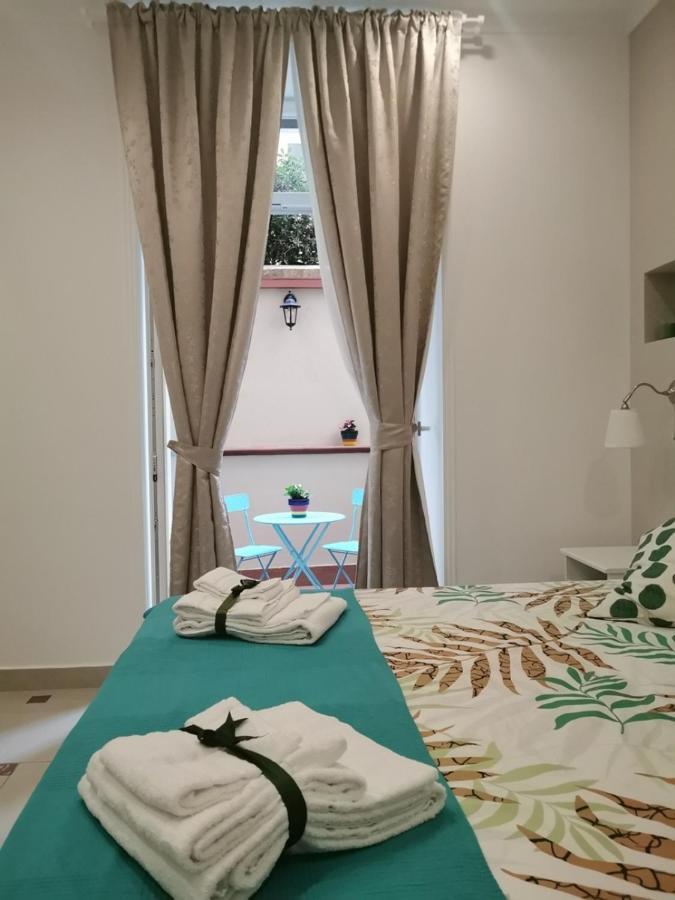 Le Stanze Di Eli E Gio Bed and Breakfast Castellammare di Stabia Exteriör bild